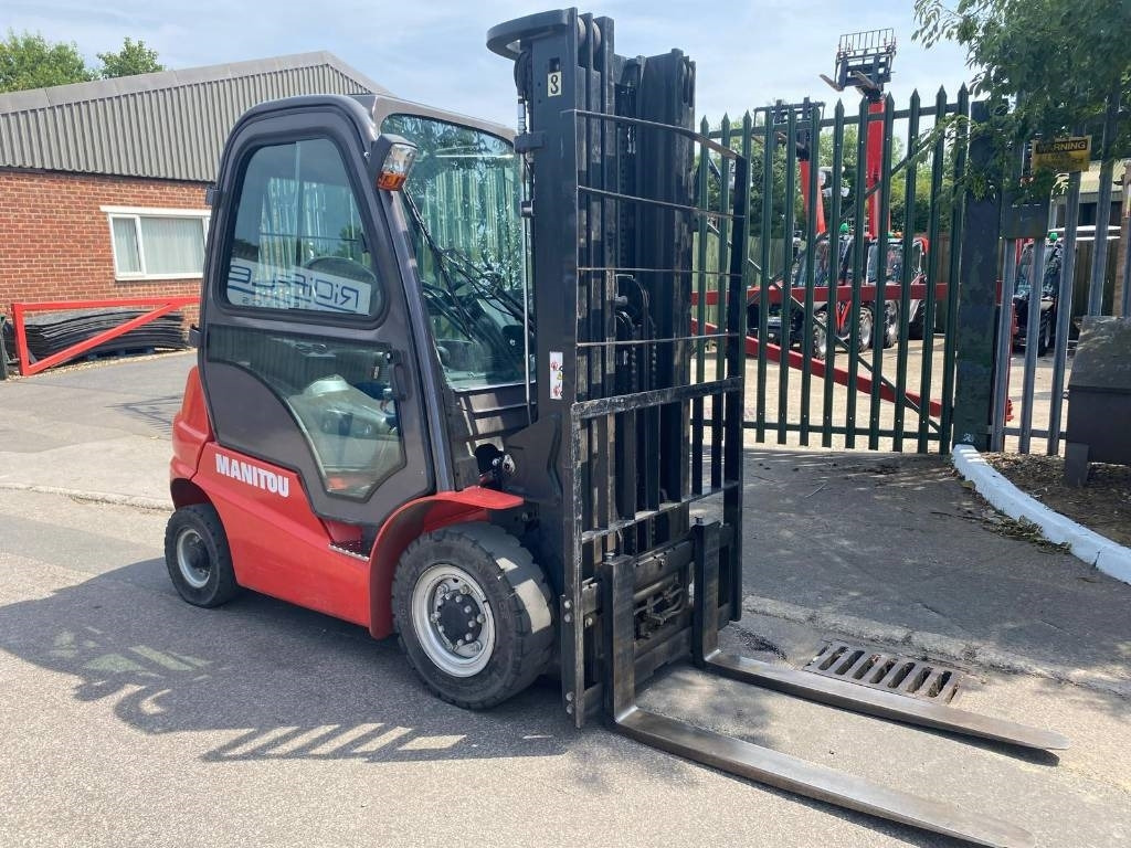 Manitou Mi25D - Diesel forklift: picture 2 Manitou Mi25D - Diesel forklift: picture 2