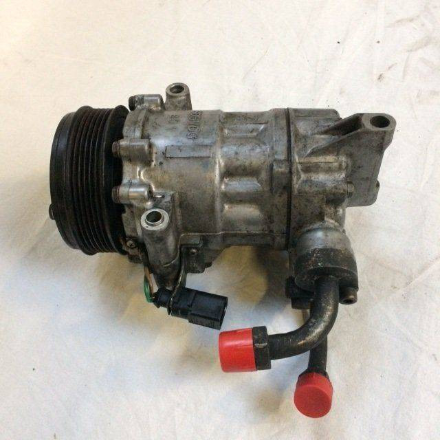 A/C Compressor with electro-magnetic coupling - A/C compressor for Material handling equipment: picture 3 A/C Compressor with electro-magnetic coupling - A/C compressor for Material handling equipment: picture 3