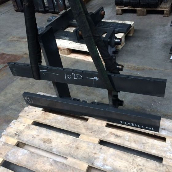 Attachment for Material handling equipment Fork Carriage 1020 mm for Nissan: picture 6