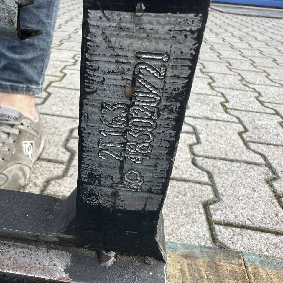 KAUP 2T163SN Forkpositioner without sideshift - Attachment: picture 3 KAUP 2T163SN Forkpositioner without sideshift - Attachment: picture 3