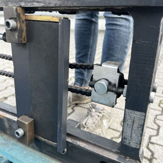 Kaup 2T163SN forkpositioner with sideshift - Attachment for Material handling equipment: picture 2 Kaup 2T163SN forkpositioner with sideshift - Attachment for Material handling equipment: picture 2