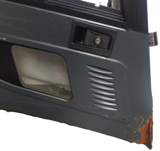 Door right for Linde series 386 - Door and parts for Material handling equipment: picture 2 Door right for Linde series 386 - Door and parts for Material handling equipment: picture 2