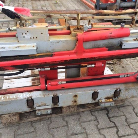 Dürwen Fork Clamp with separate sideshift - Clamp for Material handling equipment: picture 5 Dürwen Fork Clamp with separate sideshift - Clamp for Material handling equipment: picture 5