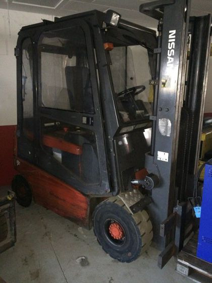 Full cabin for Nissan Q 02L25CU - Cab for Forklift: picture 1 Full cabin for Nissan Q 02L25CU - Cab for Forklift: picture 1