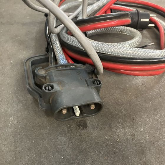 Hawker E24V/30A - Electrical system for Material handling equipment: picture 4 Hawker E24V/30A - Electrical system for Material handling equipment: picture 4