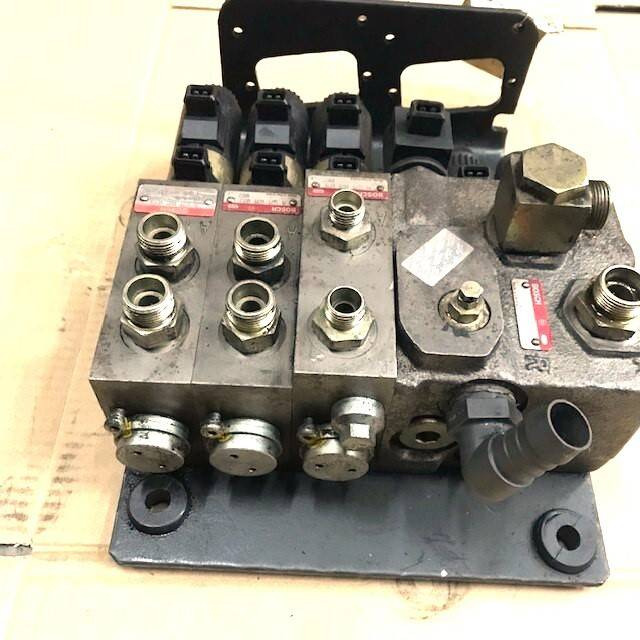 Hydraulic control valve for Still R20-18 - Hydraulic valve for Material handling equipment: picture 3 Hydraulic control valve for Still R20-18 - Hydraulic valve for Material handling equipment: picture 3