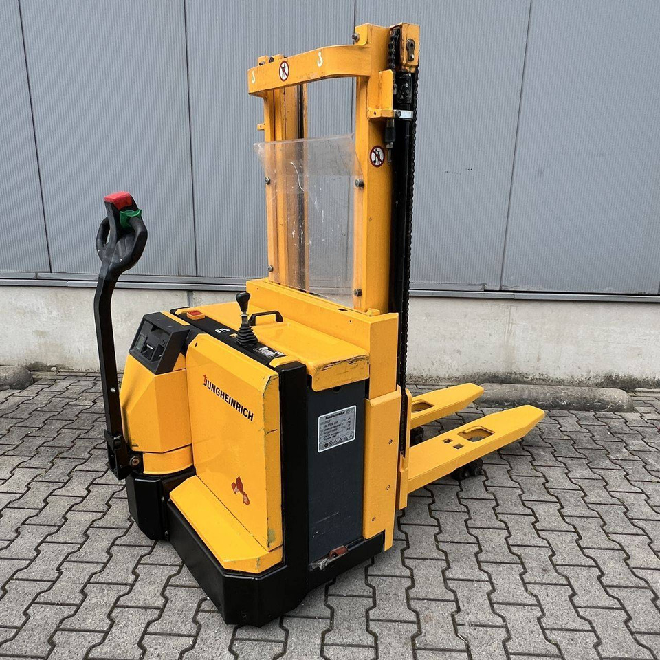 Jungheinrich EJC-Z16 - Stacker: picture 1 Jungheinrich EJC-Z16 - Stacker: picture 1