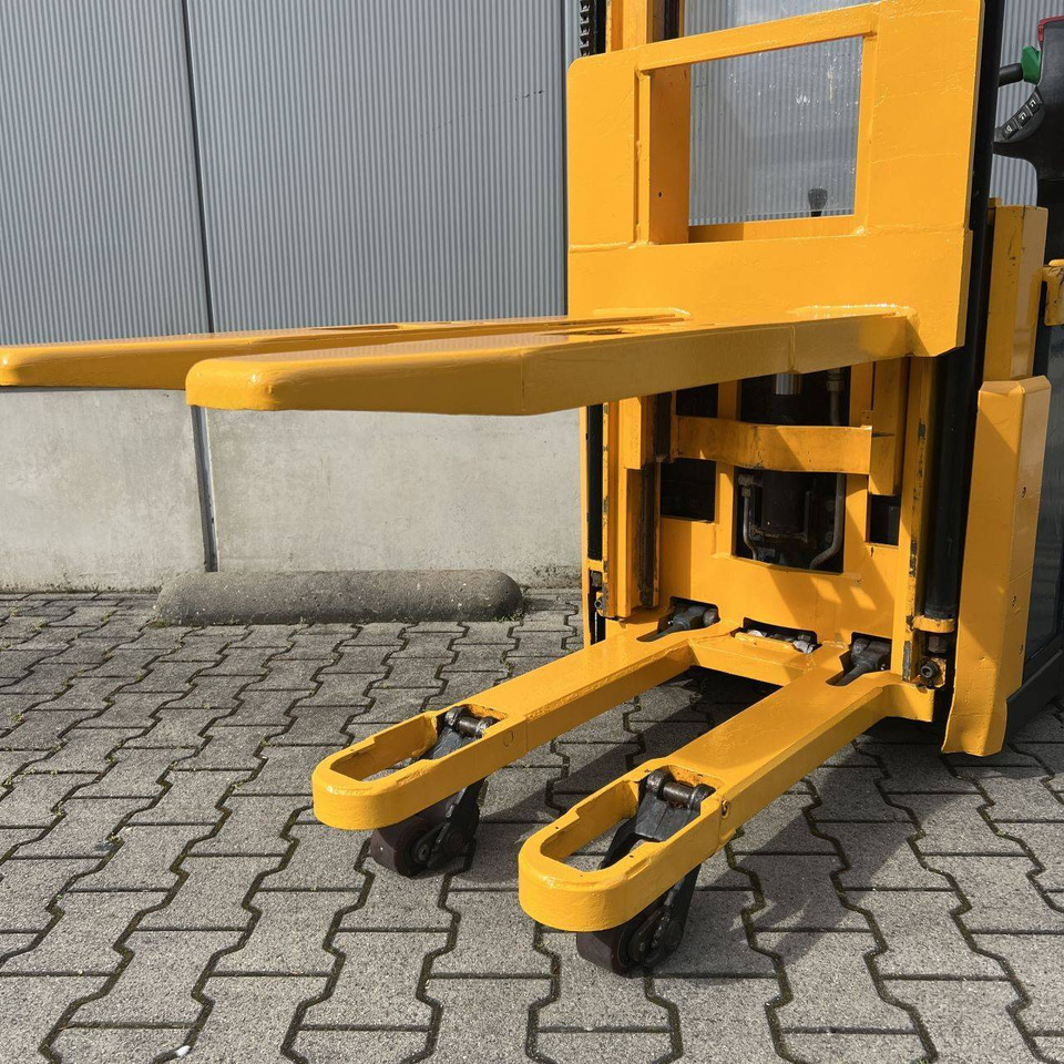 Jungheinrich EJC-Z16 - Stacker: picture 3 Jungheinrich EJC-Z16 - Stacker: picture 3