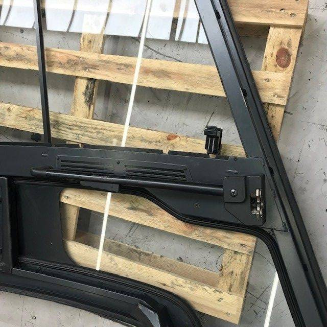 Left door for Linde series 387 - Door and parts for Material handling equipment: picture 5 Left door for Linde series 387 - Door and parts for Material handling equipment: picture 5