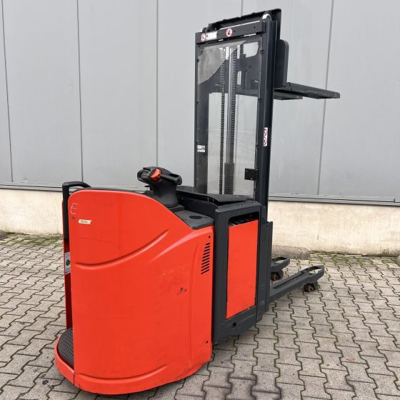 Linde D12SP (133) - Stacker: picture 1 Linde D12SP (133) - Stacker: picture 1