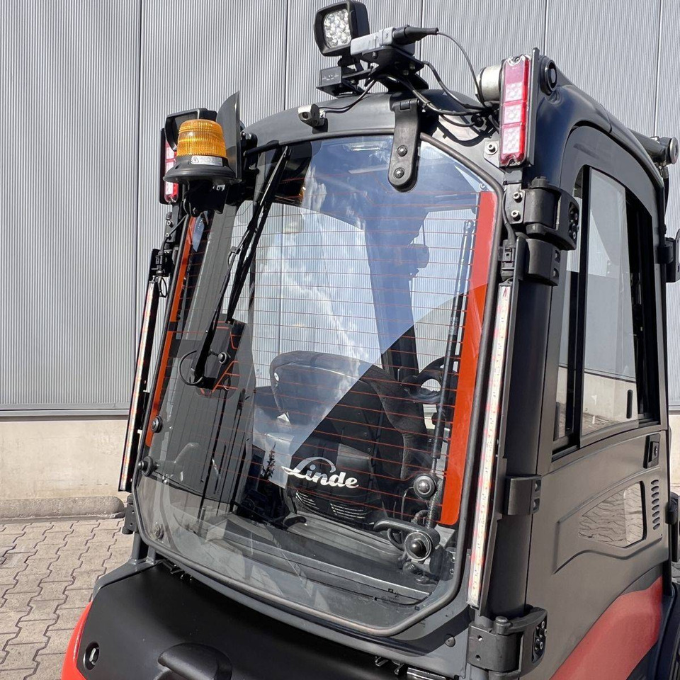 Electric forklift Linde E20PL (386-02) EVO: picture 15