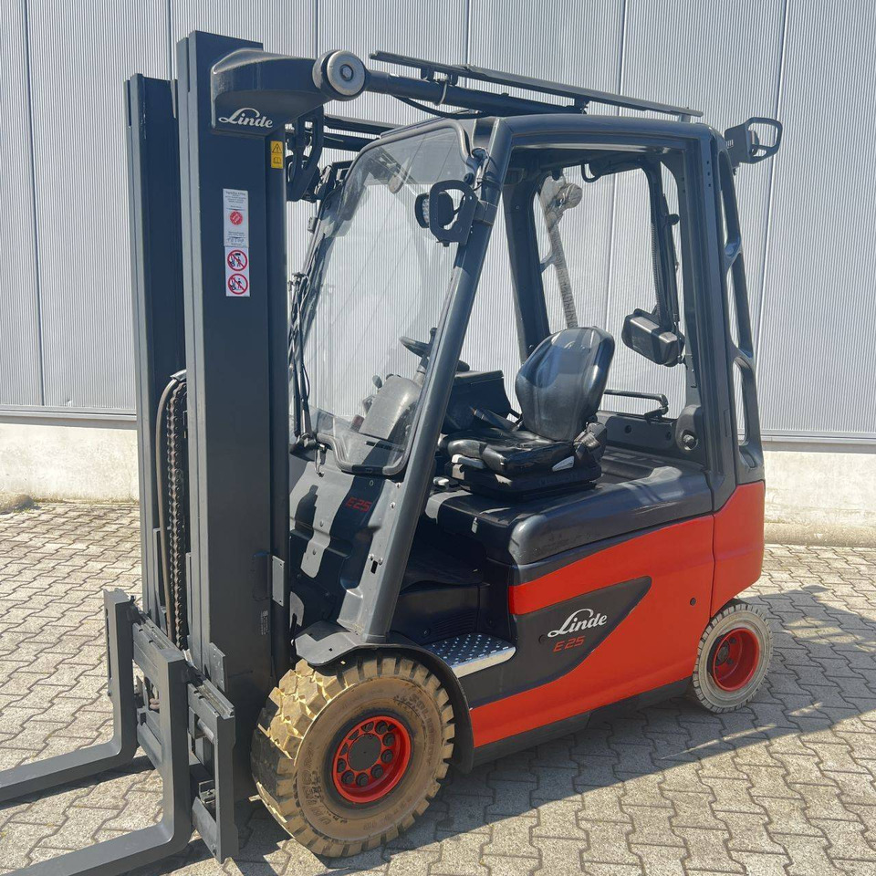 Linde E25 (387) - Electric forklift: picture 1 Linde E25 (387) - Electric forklift: picture 1