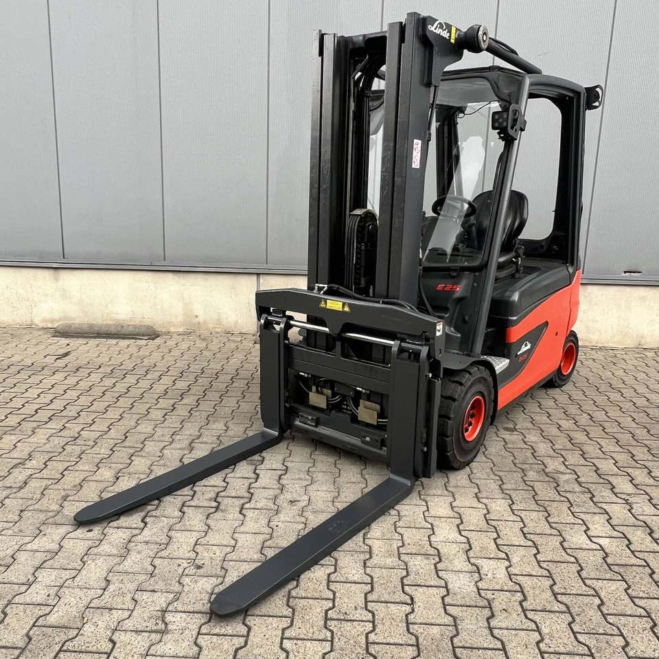 Linde E25L (387) - Electric forklift: picture 1 Linde E25L (387) - Electric forklift: picture 1