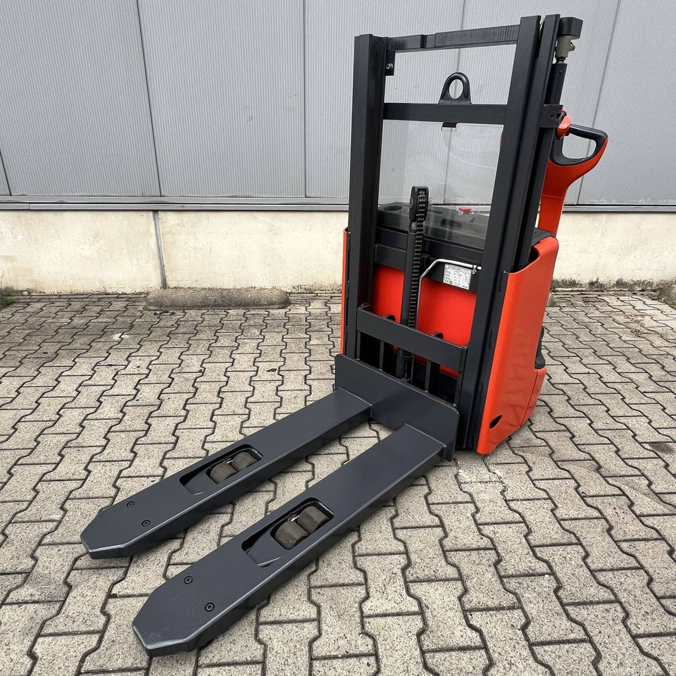 Linde L12 (1172) - Stacker: picture 4 Linde L12 (1172) - Stacker: picture 4