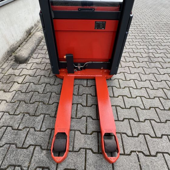 Linde L14 (372) - Stacker: picture 4 Linde L14 (372) - Stacker: picture 4