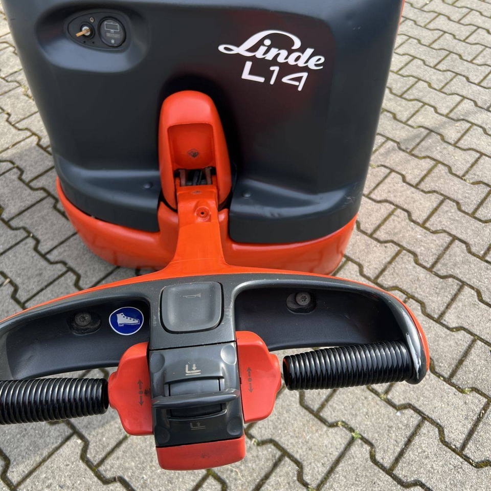 Linde L14 (372) - Stacker: picture 3 Linde L14 (372) - Stacker: picture 3