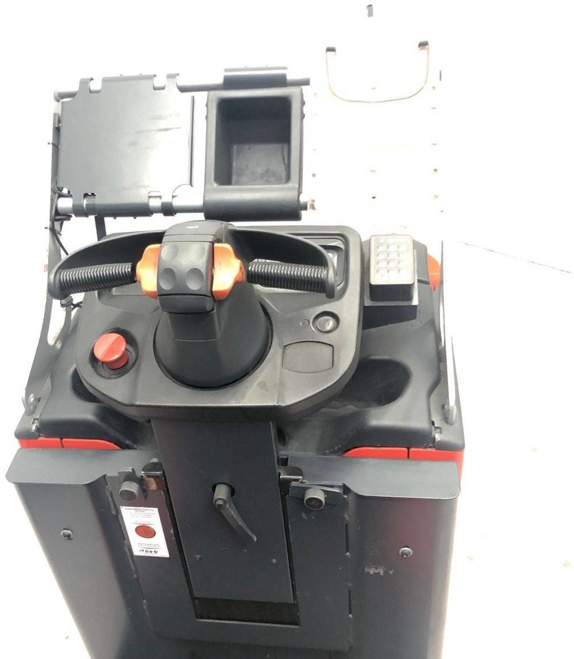 Linde P50C (1190) - Tow tractor: picture 4 Linde P50C (1190) - Tow tractor: picture 4