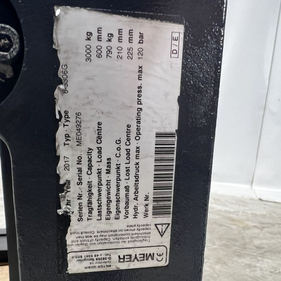 Meyer Triple Pallet Handler - Forks for Material handling equipment: picture 2 Meyer Triple Pallet Handler - Forks for Material handling equipment: picture 2