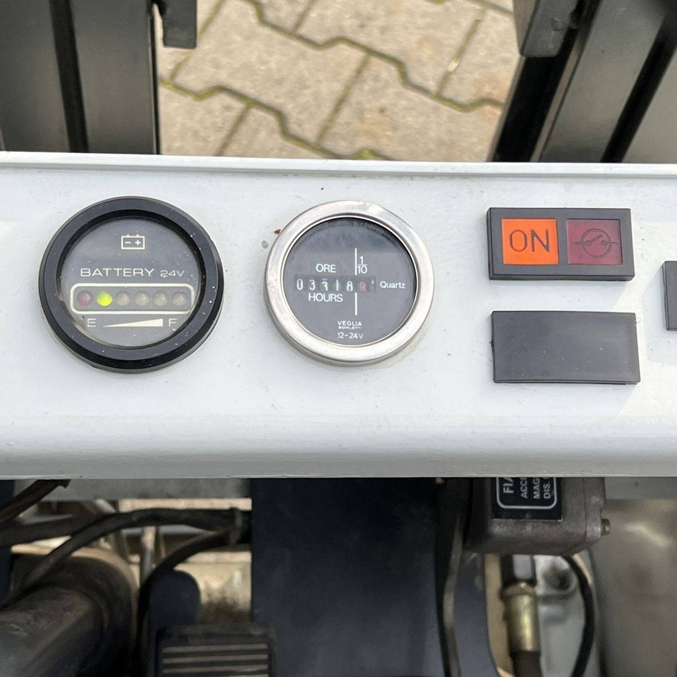 Electric forklift OM Pimespo E10N: picture 8