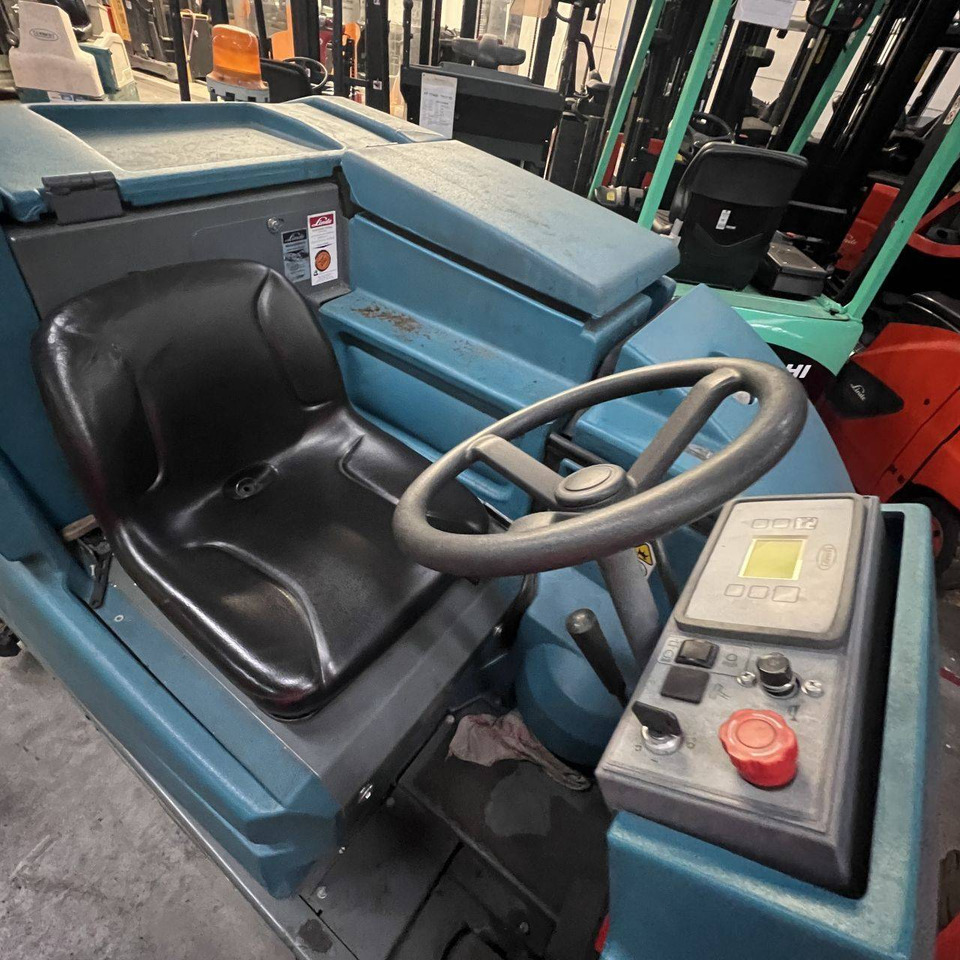 Tennant 7300 Fast - Scrubber dryer: picture 5 Tennant 7300 Fast - Scrubber dryer: picture 5