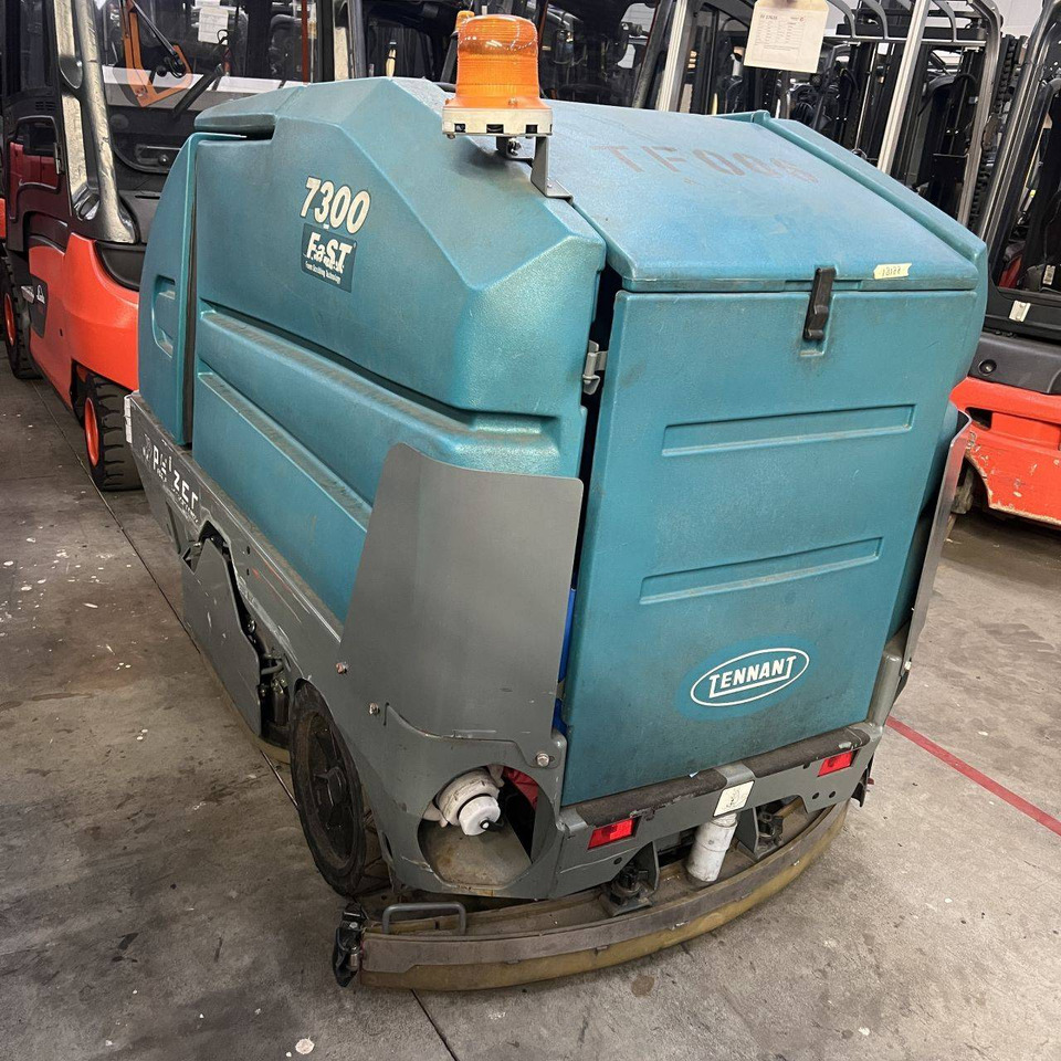 Tennant 7300 Fast - Scrubber dryer: picture 1 Tennant 7300 Fast - Scrubber dryer: picture 1