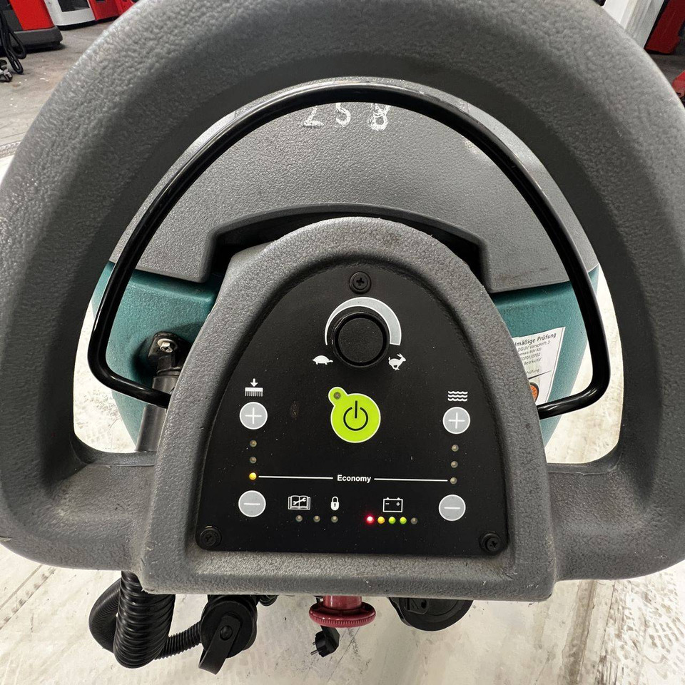 Tennant T5 - Scrubber dryer: picture 5 Tennant T5 - Scrubber dryer: picture 5