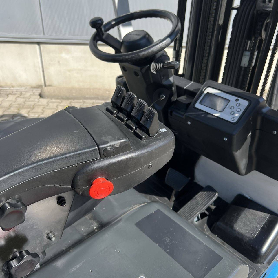 Unicarriers AG1N1L16Q - Electric forklift: picture 4 Unicarriers AG1N1L16Q - Electric forklift: picture 4