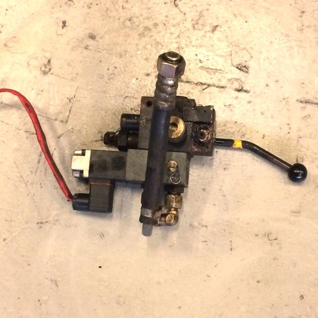 Valve Block for Jungheinrich ERC 12,5 - Hydraulic valve for Material handling equipment: picture 1 Valve Block for Jungheinrich ERC 12,5 - Hydraulic valve for Material handling equipment: picture 1