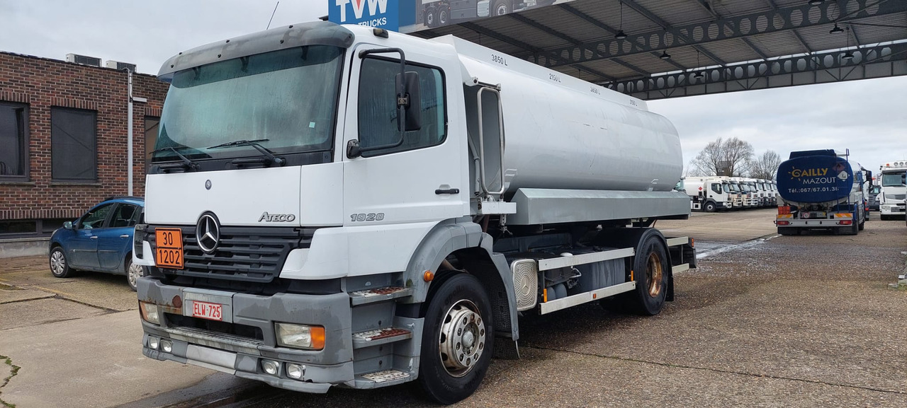 MERCEDES - Tank truck: picture 1 MERCEDES - Tank truck: picture 1