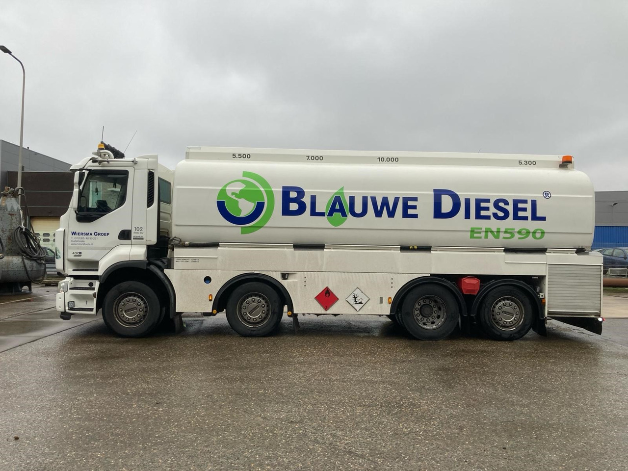 RENAULT Lander - Tank truck: picture 1 RENAULT Lander - Tank truck: picture 1