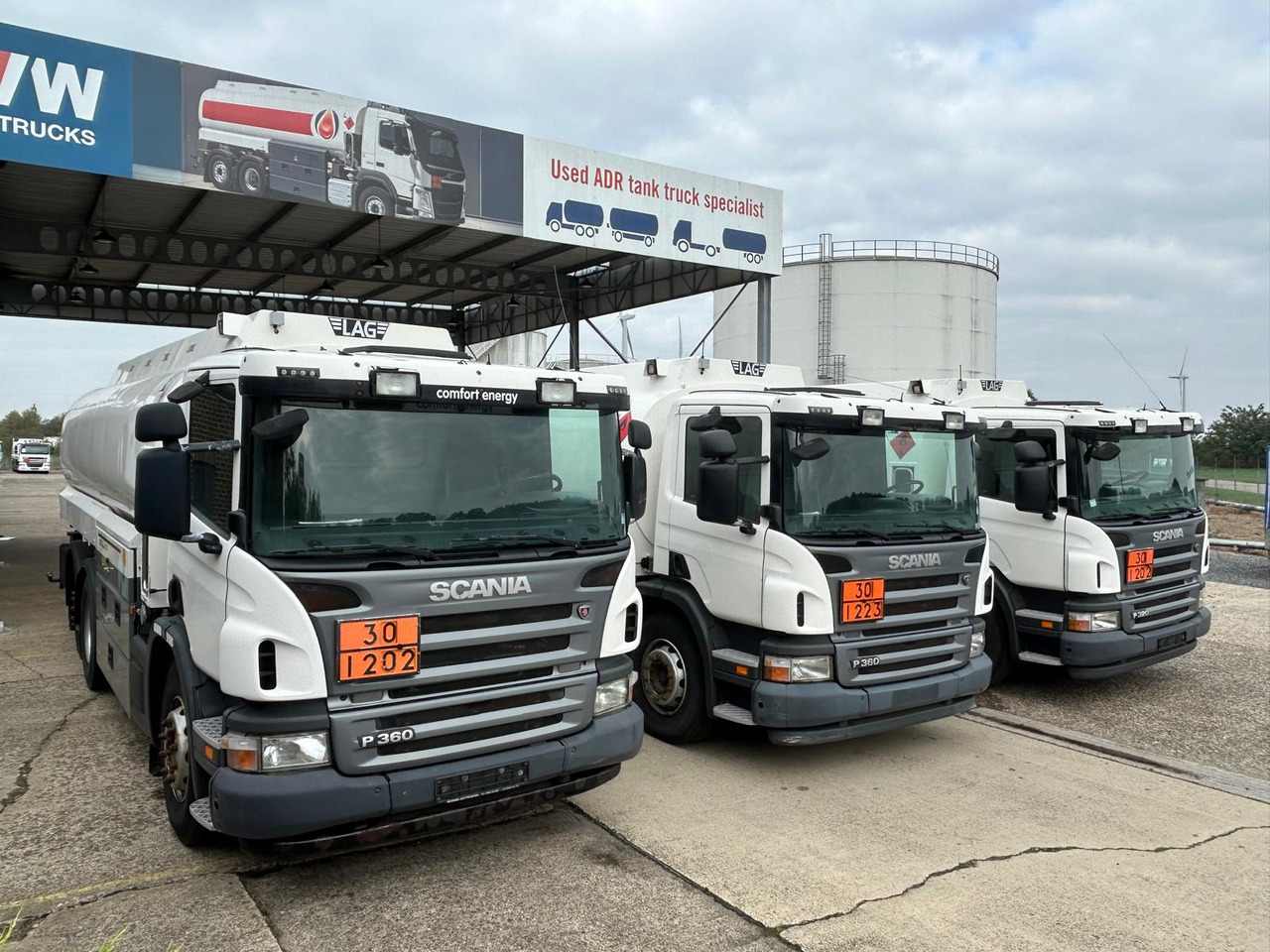 SCANIA P320/P360 (lot of 3) - Tank truck: picture 3 SCANIA P320/P360 (lot of 3) - Tank truck: picture 3