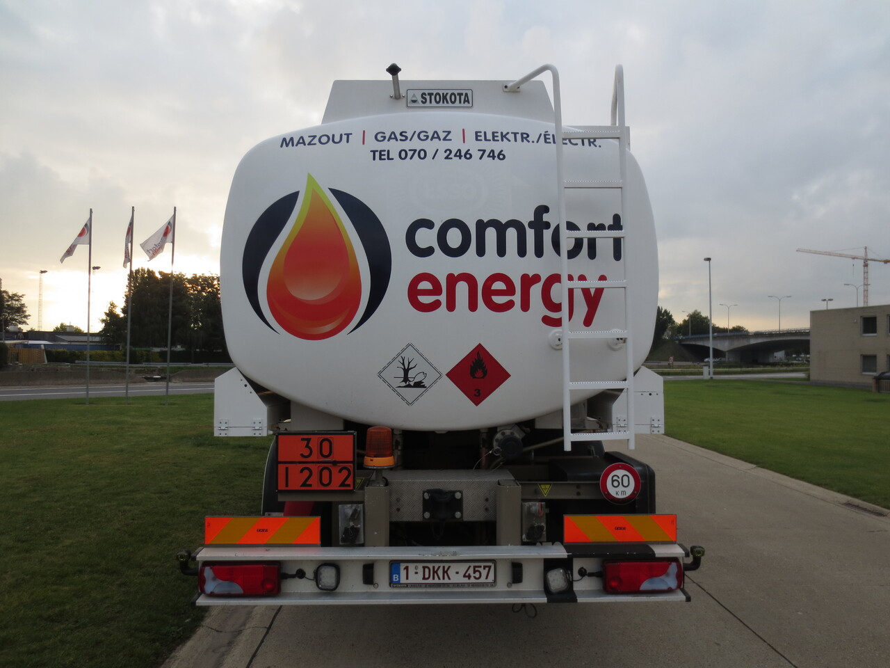 Tank truck Scania P380: picture 10