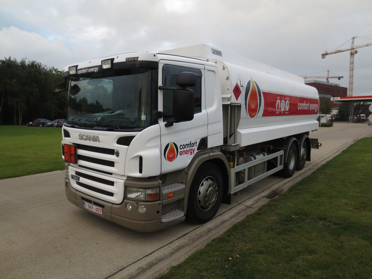Scania P380 - Tank truck: picture 1 Scania P380 - Tank truck: picture 1