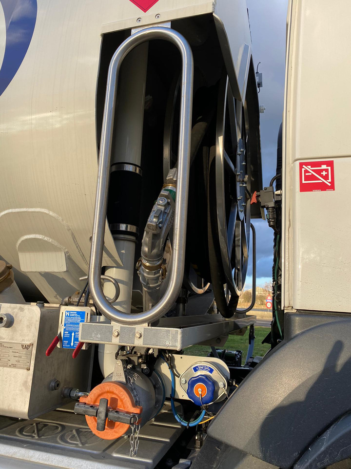 Lease a VOLVO FM VOLVO FM: picture 12 Lease a VOLVO FM VOLVO FM: picture 12