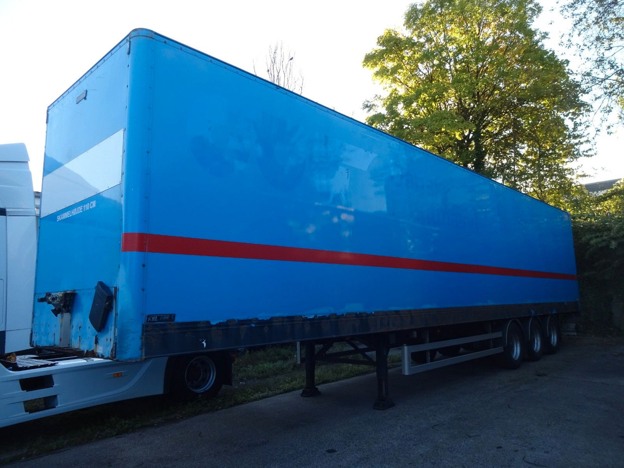 Kel-Berg 3 x Koffer, Doppelstock mit Balken - Closed box semi-trailer: picture 3 Kel-Berg 3 x Koffer, Doppelstock mit Balken - Closed box semi-trailer: picture 3