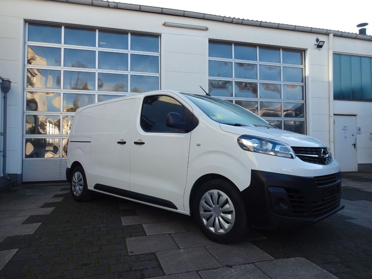 Opel Vivaro Kasten Edition M, L1H1, Klima, PDC - Passenger van: picture 3 Opel Vivaro Kasten Edition M, L1H1, Klima, PDC - Passenger van: picture 3