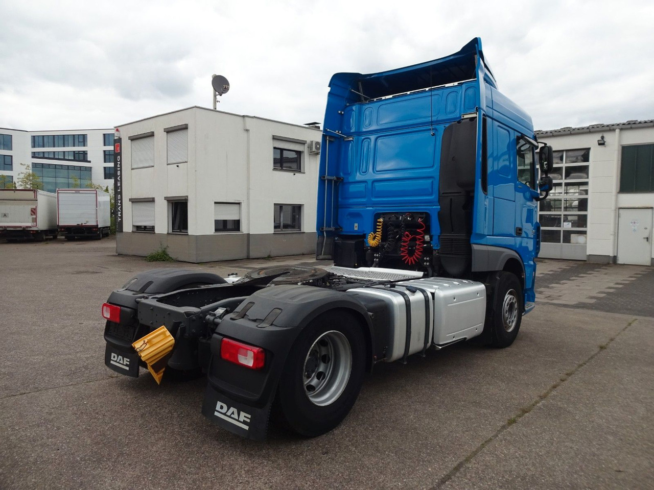 Lease a  DAF XF 440, SC, Klima, 2 x Tank, Intarder, Standklim DAF XF 440, SC, Klima, 2 x Tank, Intarder, Standklim: picture 8