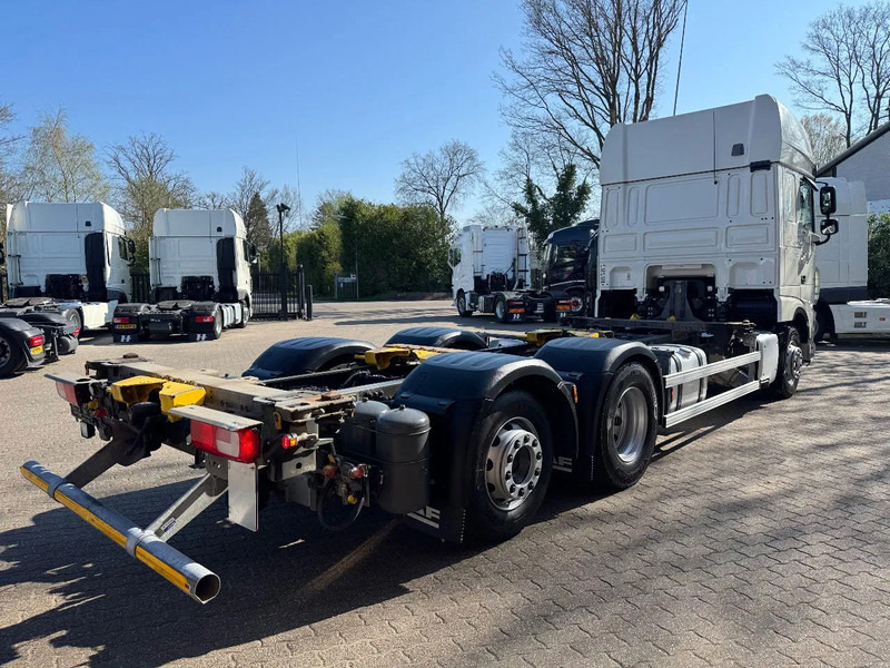 DAF XF 480 6X2 SSC FAR BDF Retarder 2x AHK 7.82 Multiwechseler - Container transporter/ Swap body truck: picture 4 DAF XF 480 6X2 SSC FAR BDF Retarder 2x AHK 7.82 Multiwechseler - Container transporter/ Swap body truck: picture 4