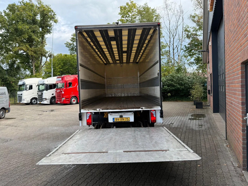 MAN TGS 26.320 Koffer Stuuras AHK 3.000KG LBW 267.965KM! NL Truck - Box truck: picture 5 MAN TGS 26.320 Koffer Stuuras AHK 3.000KG LBW 267.965KM! NL Truck - Box truck: picture 5