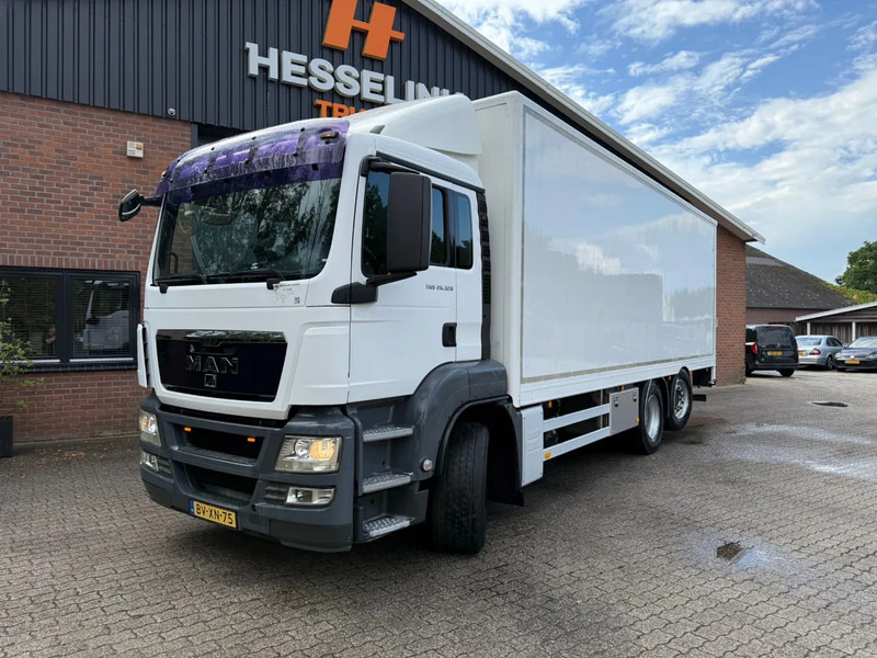MAN TGS 26.320 Koffer Stuuras AHK 3.000KG LBW 267.965KM! NL Truck - Box truck: picture 1 MAN TGS 26.320 Koffer Stuuras AHK 3.000KG LBW 267.965KM! NL Truck - Box truck: picture 1
