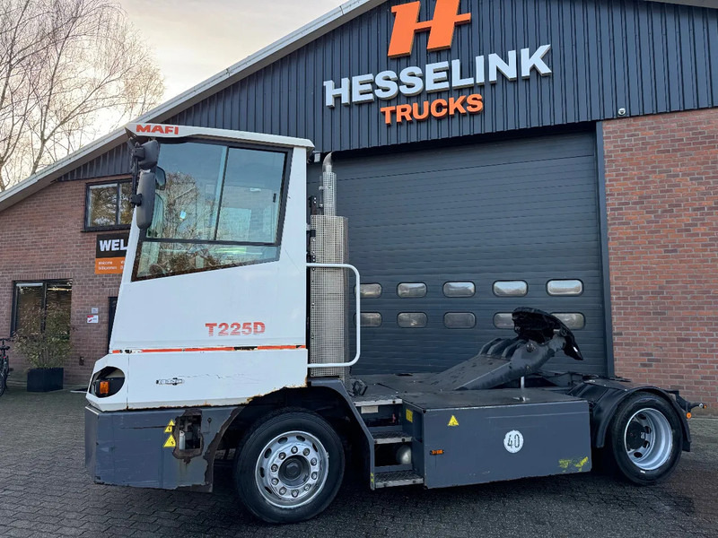 Mafi T225D T225D Rangeertrekker met Kenteken & vangmuil! - Terminal tractor: picture 5 Mafi T225D T225D Rangeertrekker met Kenteken & vangmuil! - Terminal tractor: picture 5