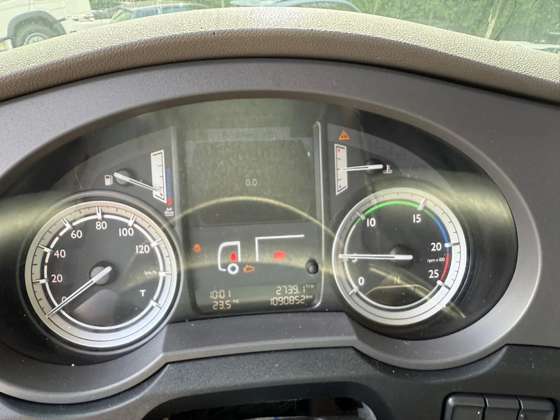 Tractor unit DAF XF 460 SSC Super Space 2x tank ACC German truck: picture 10