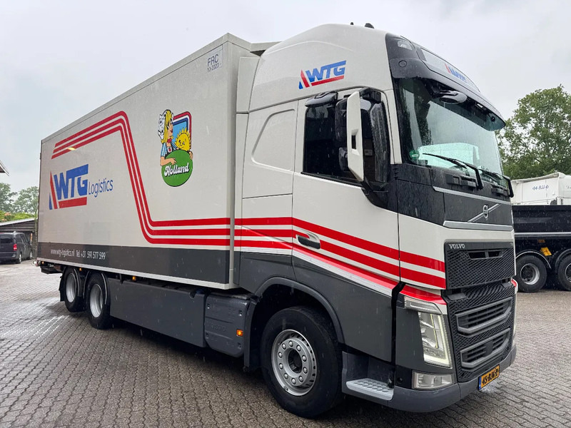 Volvo FH 500 6X2 Thermo King D+E AHK Globetrotter XL Standairco NL Truck - Isothermal truck: picture 2 Volvo FH 500 6X2 Thermo King D+E AHK Globetrotter XL Standairco NL Truck - Isothermal truck: picture 2