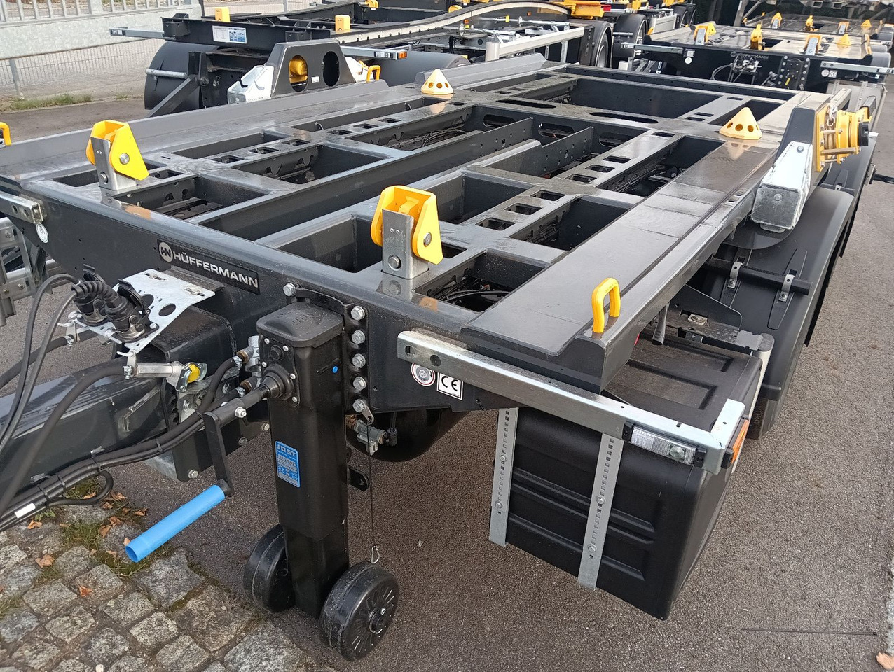 Hüffermann 2-A-MINI-CARRIER SAFETYFIX VERZINKT NEU TOP-PREI - Roll-off/ Skip trailer: picture 5 Hüffermann 2-A-MINI-CARRIER SAFETYFIX VERZINKT NEU TOP-PREI - Roll-off/ Skip trailer: picture 5