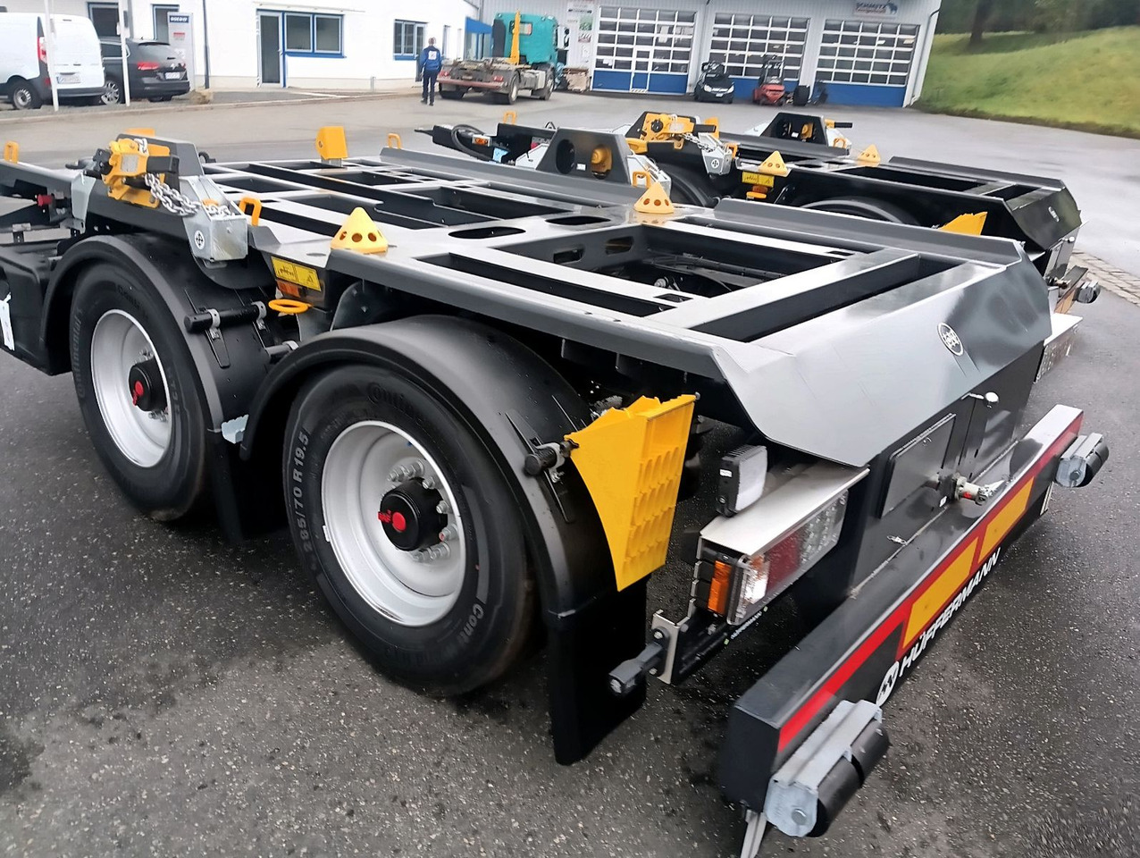 Hüffermann 2-A-MINI-CARRIER SAFETYFIX VERZINKT NEU TOP-PREI - Roll-off/ Skip trailer: picture 2 Hüffermann 2-A-MINI-CARRIER SAFETYFIX VERZINKT NEU TOP-PREI - Roll-off/ Skip trailer: picture 2