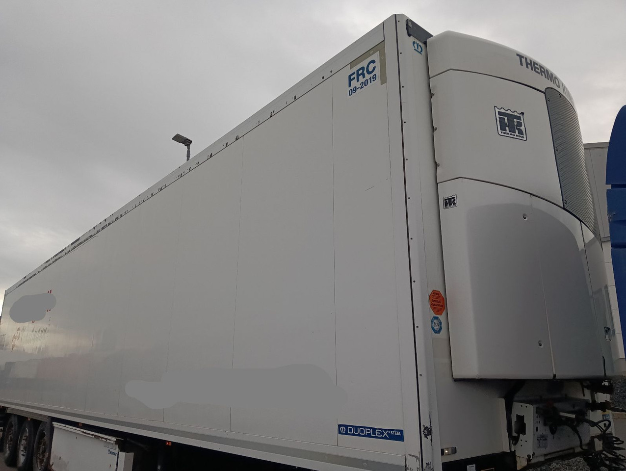 Krone SDR27eL4 ThermoKing SLX300 5777h Blumenbr Doppel - Closed box semi-trailer: picture 3 Krone SDR27eL4 ThermoKing SLX300 5777h Blumenbr Doppel - Closed box semi-trailer: picture 3