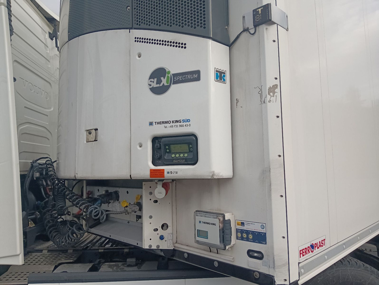 Schmitz Cargobull SKO24-FP45 Bi-Temp TK SLXi Spectrum Doppelst Blu - Closed box semi-trailer: picture 3 Schmitz Cargobull SKO24-FP45 Bi-Temp TK SLXi Spectrum Doppelst Blu - Closed box semi-trailer: picture 3