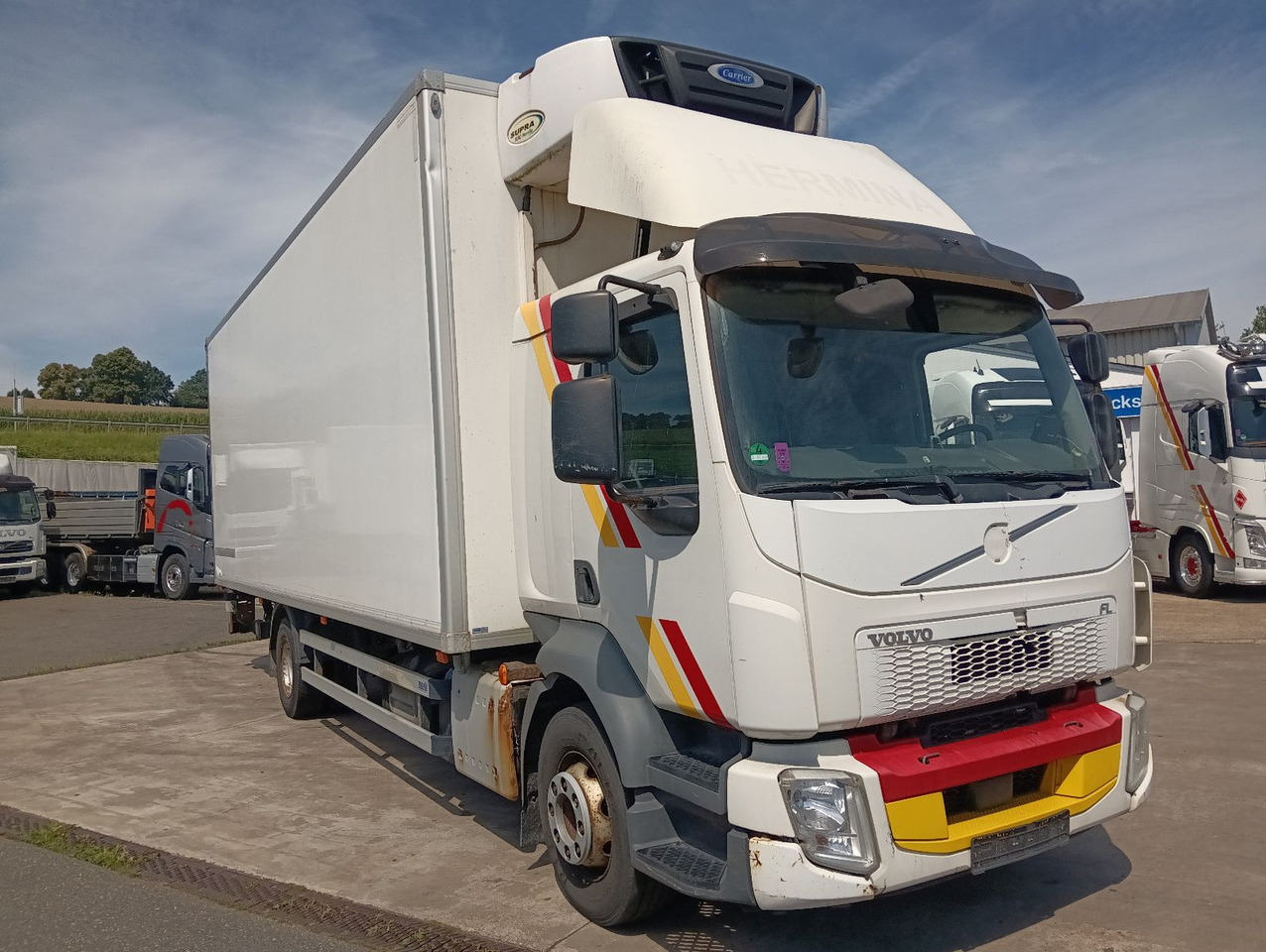 Volvo FL250 4x2R 14t CarrierSupra550 7,3m LBW1.5tKlima - Refrigerator truck: picture 4 Volvo FL250 4x2R 14t CarrierSupra550 7,3m LBW1.5tKlima - Refrigerator truck: picture 4