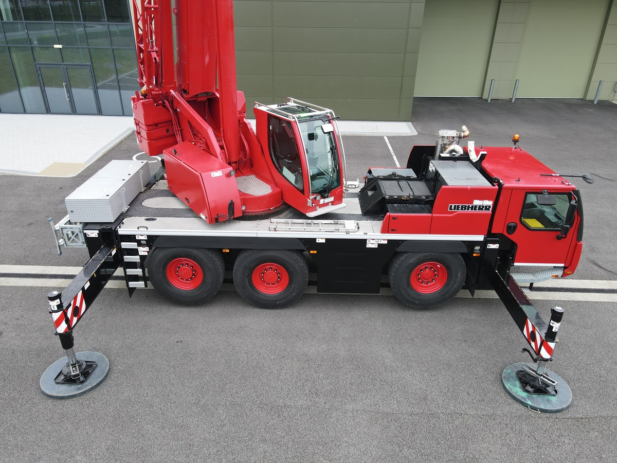 LIEBHERR LTM1060-3.1 - Like New Condition - All terrain crane: picture 3 LIEBHERR LTM1060-3.1 - Like New Condition - All terrain crane: picture 3