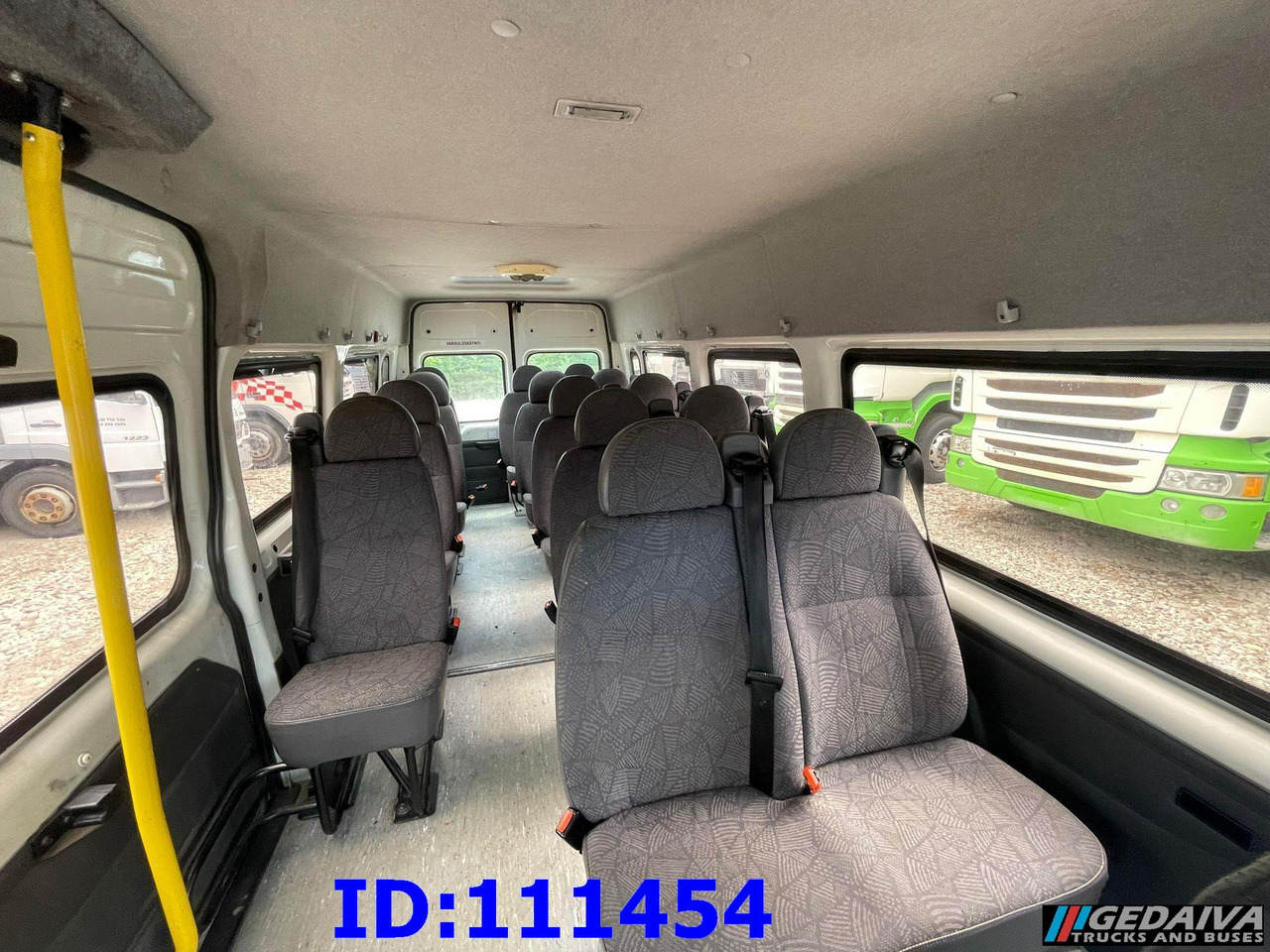 Coach FORD Transit Manual 17-seater: picture 13